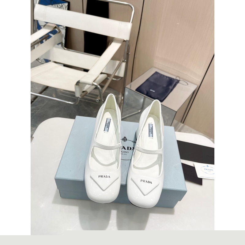 Pra*a leather shoes